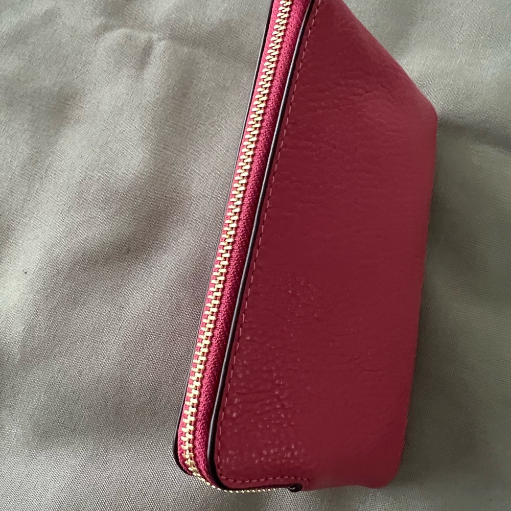 Coach Corner Zip Wristlet with Horse and Carriage - Strawberry Haze - NWOT - Picture 5 of 5